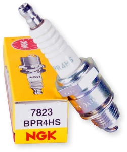 Свеча зажигания NGK BPR4HS 7823